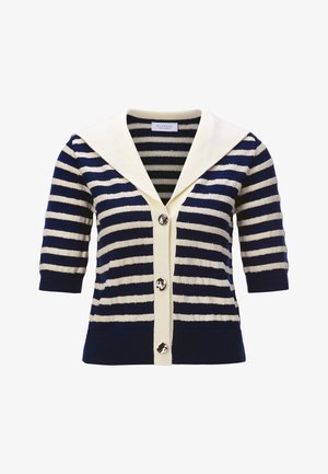 Tengerészkék és fehér csíkos kötött kardigán széles krémszínű gallérral, három nagy, fényes gombbal és félhosszú ujjakkal.