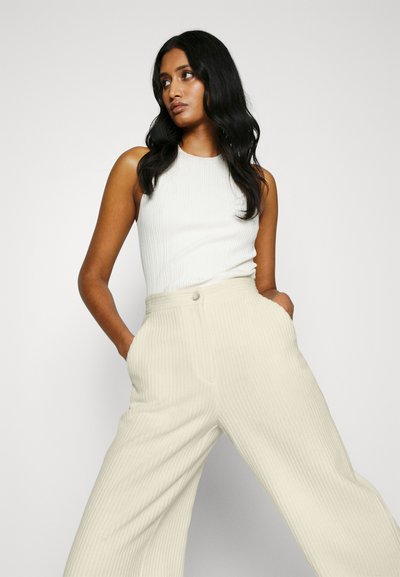 Emporio Armani Trousers - avorio