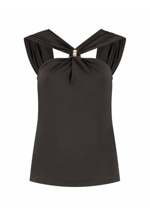 Zwarte mouwloze top met brede gedraaide bandjes die aan de voorkant in het midden van de halslijn verbonden zijn met een zilveren ring.