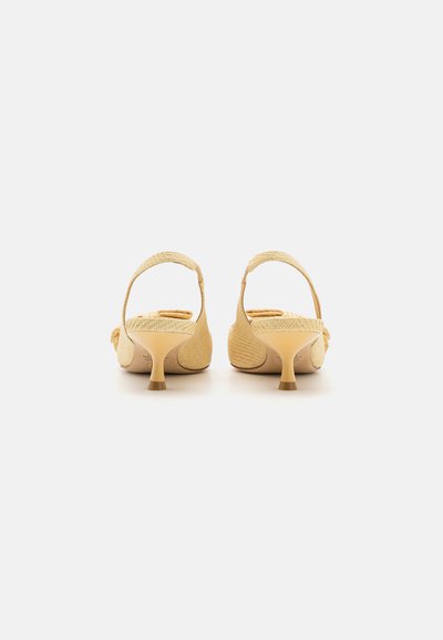 Stuart Weitzman SOFIA SLINGBACK - Klasične cipele s visokom petom - wheat
