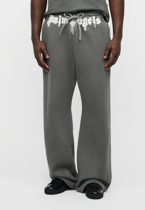 - Spodnie treningowe