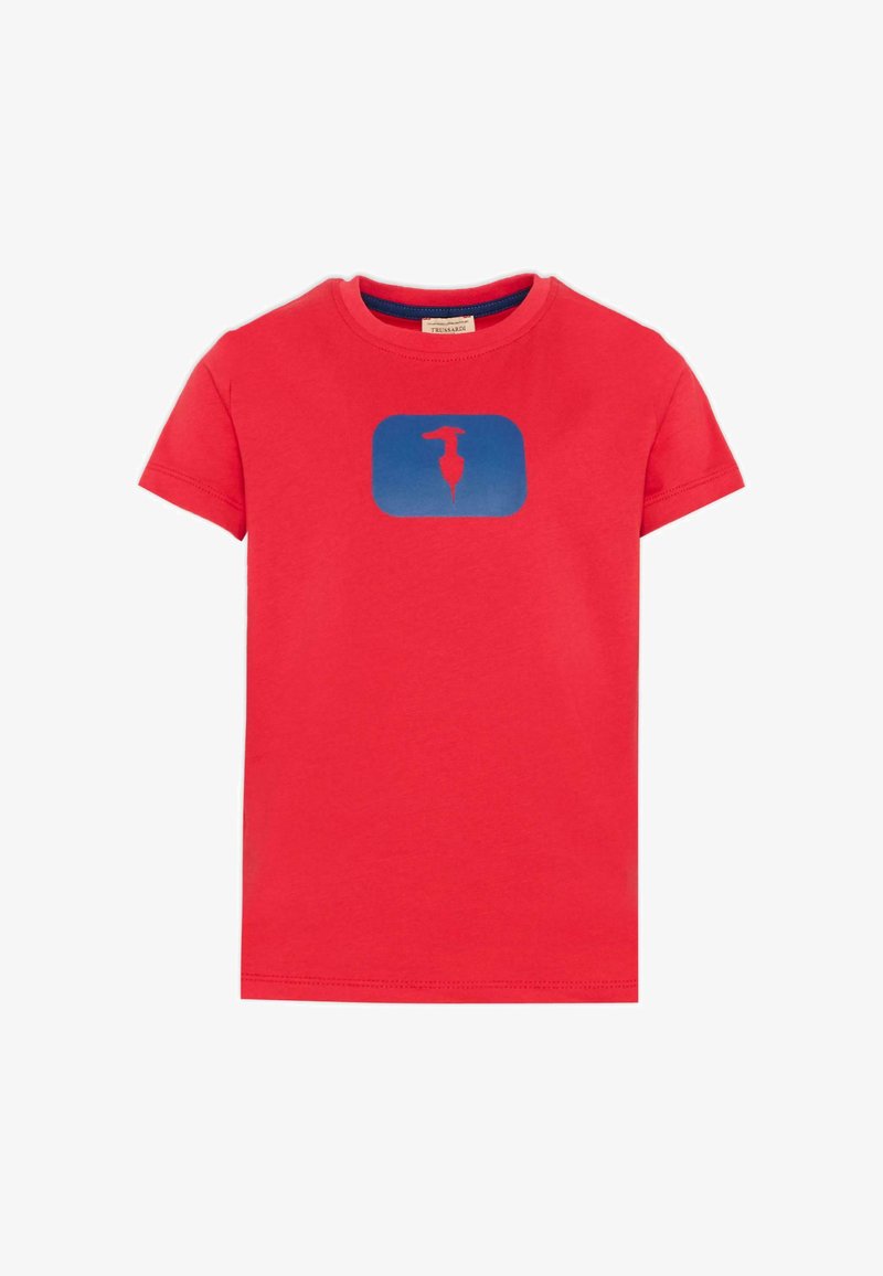 T-shirt rouge à manches courtes avec col rond, présentant un logo rectangulaire bleu avec un lévrier stylisé rouge au centre.