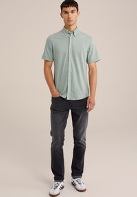 WE Fashion FUNDAMENTALS - Ing - green
