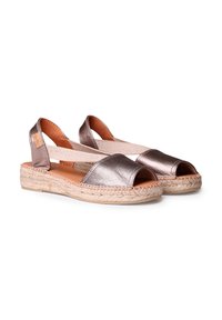Metalliska brons öppna tå-sandaler med elastiska remmar, jute-inlindade sulor och en slät läderfinish.