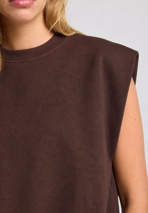 America Today, Top - brown