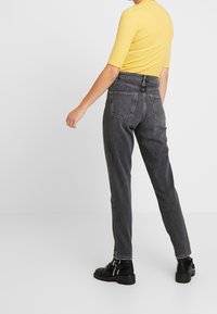 Topshop Tall Džíny Relaxed Fit - black denim