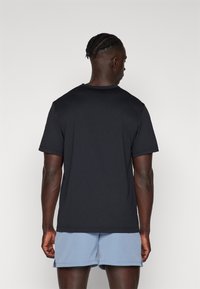 Nike Performance HYVERS - Camiseta deportiva - black
