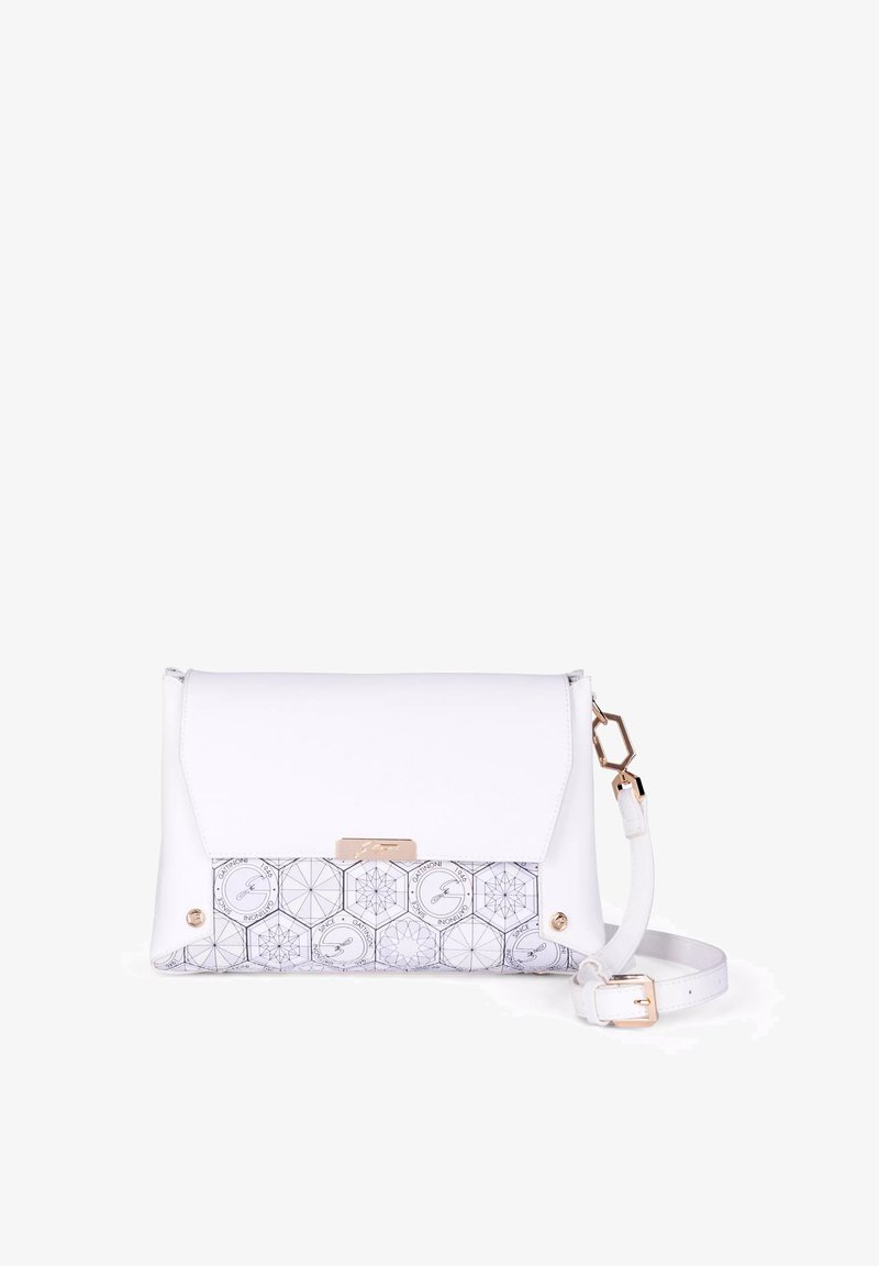 Borsa clutch bianca con una sezione inferiore a motivo geometrico. Materiale sintetico liscio, hardware in tono oro e tracolla staccabile.