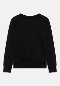 Felpa nera con scollatura a girocollo, maniche lunghe e polsini a costine. Tessuto liscio con un design semplice e privo di decorazioni.