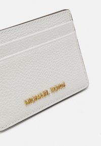 MICHAEL Michael Kors JET SET CARD HOLDER - Piniginė - optic white