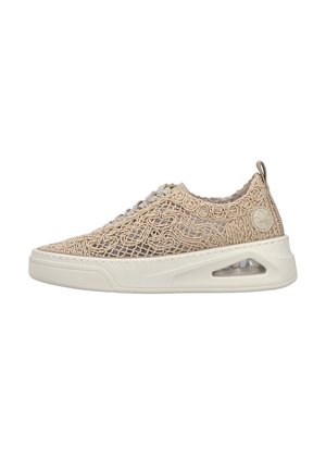 Beiger Sneaker mit einem strukturierten, gewebten Obermaterial. Verfügt über eine weiße Zwischensohle mit sichtbarem Luftpolster und grauen Schnürsenkeln. Dezentes Logo-Detail an der Ferse.