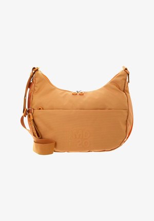 Sac bandoulière de taille moyenne en orange avec texture, doté d'une sangle réglable, d'une poche zippée à l'avant et d'une fermeture éclair incurvée sur le dessus.
