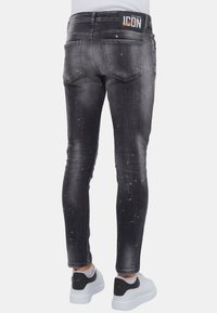 Local Fanatic DISTRESSED STOASH - Slim fit jeans - zwart