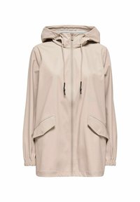 Chaqueta impermeable beige con cremallera frontal, capucha ajustable, puños elásticos y dos bolsillos frontales. Textura suave y corte relajado.
