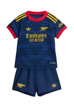 Dunkelblaues und rotes Kinder-Fußballtrikot mit gelbem Emirates Fly Better-Logo, Arsenal-Kanonenemblem sowie Adidas-Streifen und Logos.