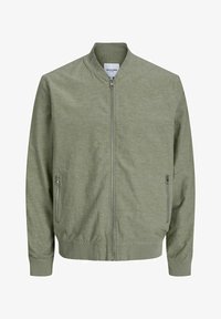 Unselected, deep lichen green