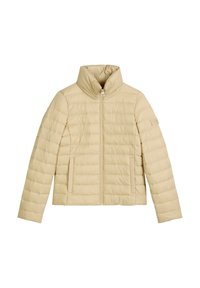 Beige donsjack met een opstaande kraag, ritssluiting aan de voorkant, horizontale stiksels en twee zijzakken. Glad, lichtgewicht materiaal.