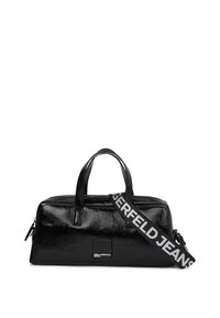 Μαύρη ορθογώνια τσάντα χεριού με γυαλιστερή φινίρισμα, διπλές λαβές και φαρδύ λουρί ώμου που φέρει την επιγραφή "GERFELD JEANS" σε λευκό χρώμα.