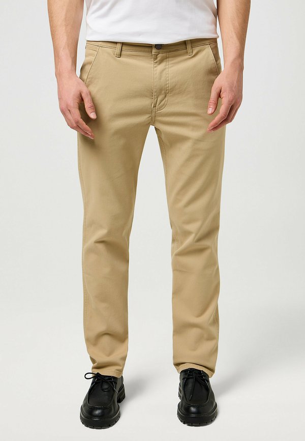 REGULAR - Chino - cornstalk