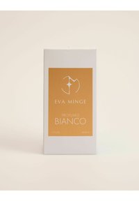Biały prostokątny flakon perfum z złotą etykietą z logo oraz napisem "EVA MINGE PROFUMO BIANCO" w wyraźnej, nowoczesnej czcionce. 50 ml.
