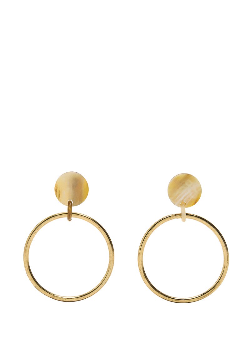 Złote okrągłe kolczyki w kształcie koła z teksturowanym, okrągłym akcentem u góry z jasnego żółtego materiału, tworzącym warstwowy design.