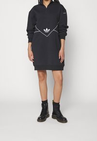adidas Originals Vardagsklänning - black