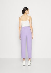 YAS YASVIGGI ANKLE PANT - Hlače - bougainvillea