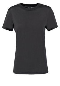 Camiseta negra de manga corta hecha de una tela suave; presenta un cuello redondo clásico y un dobladillo recto sin adornos.