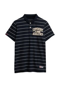 Marineblauwe poloshirt met witte horizontale strepen, kraag met drie knopen en geborduurd 'Superdry Athletics' logo op de borst. Katoenen materiaal.