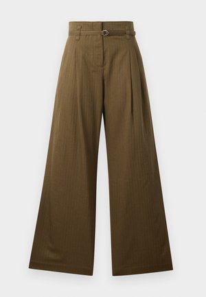 Wide-leg trousers in olive green fabric, featuring a high waist, front pleats, and a silver circular belt buckle detail. Smooth texture.