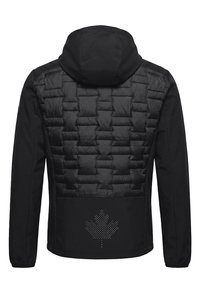Sort jakke med quiltet frontpanel, hætte og glatte ærmer. Bagsiden har et perforeret ahornblad-design ved kanten.