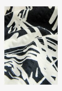 No seleccionado, black white