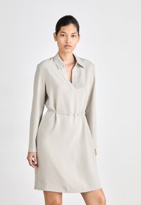 Calvin Klein STRUCTURE - Denné šaty - sand pebble