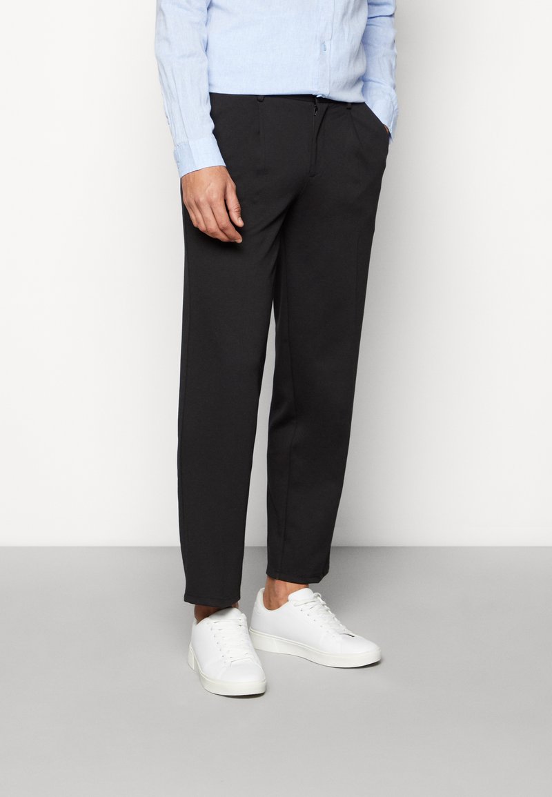 Jack & Jones JPSTBILL JJPHIL - Trousers - black - Zalando.co.uk