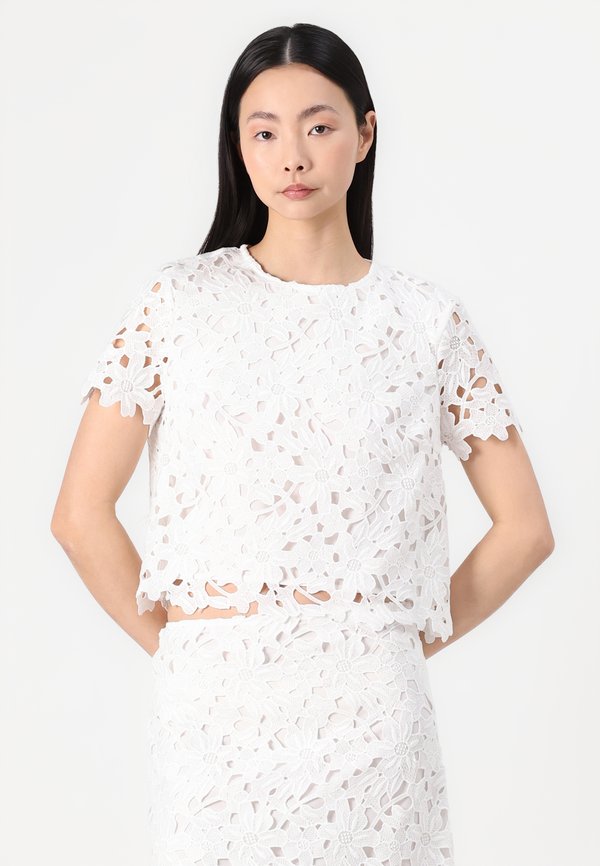 VMROSE O NECK SHORT - Blouse4