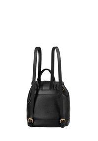 Sac à dos en cuir noir avec surface texturée, deux bretelles réglables, une poignée supérieure et des accents en métal doré. Vue arrière.