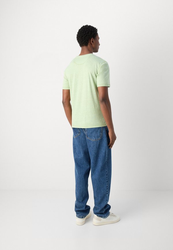REGULAR FIT MELANGE - Basic T-shirt - pistachio melange4