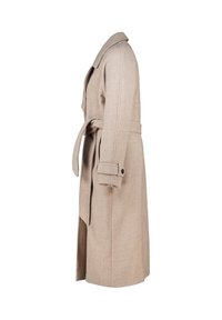 Trinchera de mezcla de lana beige con cinturón, cuello con muesca, bolsillos laterales y puños abotonados. Textura suave y corte entallado.