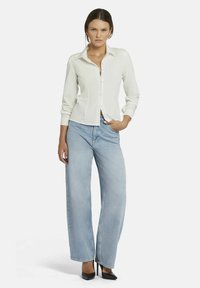 Nicowa MIT SCHULTERPOLSTER CAMIWA - Button-down blouse - weiß
