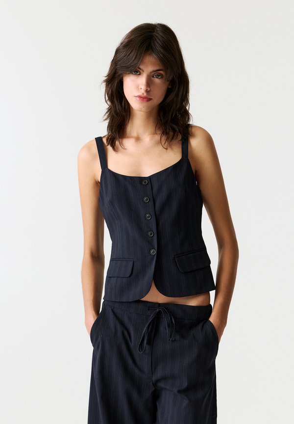 PINSTRIPE STRAPPY  - Weste