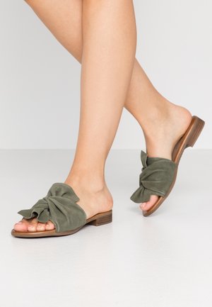 LEATHER - Pantofle - green