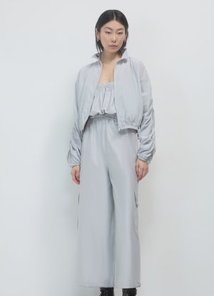 TUTA FASCIA TASCHE CARGO - Tuta jumpsuit - grigio perla
