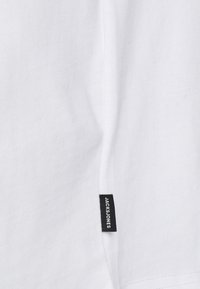 Jack & Jones PREMIUM JPRBLAHARVEY TEE UNISEX - Navadna majica - white