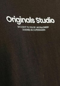 Jack & Jones JORVESTERBRO CREW NECK - Trükipildiga T-särk - chocolate torte