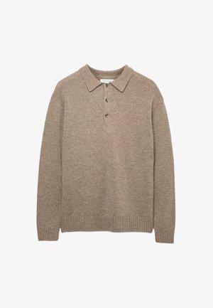 Beige gebreide pullover trui met een kraag, sluiting met drie knopen en geribbelde onderkant. Zachte textuur met een subtiel patroon door het hele oppervlak.