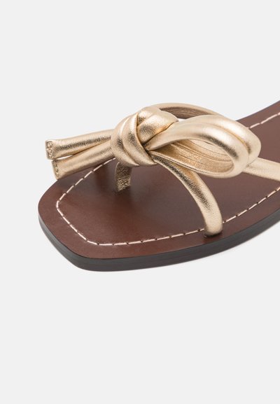 Loeffler Randall BOW FLAT WITH ANKLE STRAP - T-bar sandals - champagne