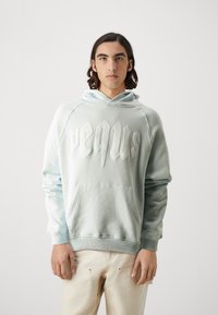 PEQUS - MYTHIC LOGO HOODIE UNISEX - Hoodie - sky blue Thumbnail Image 1