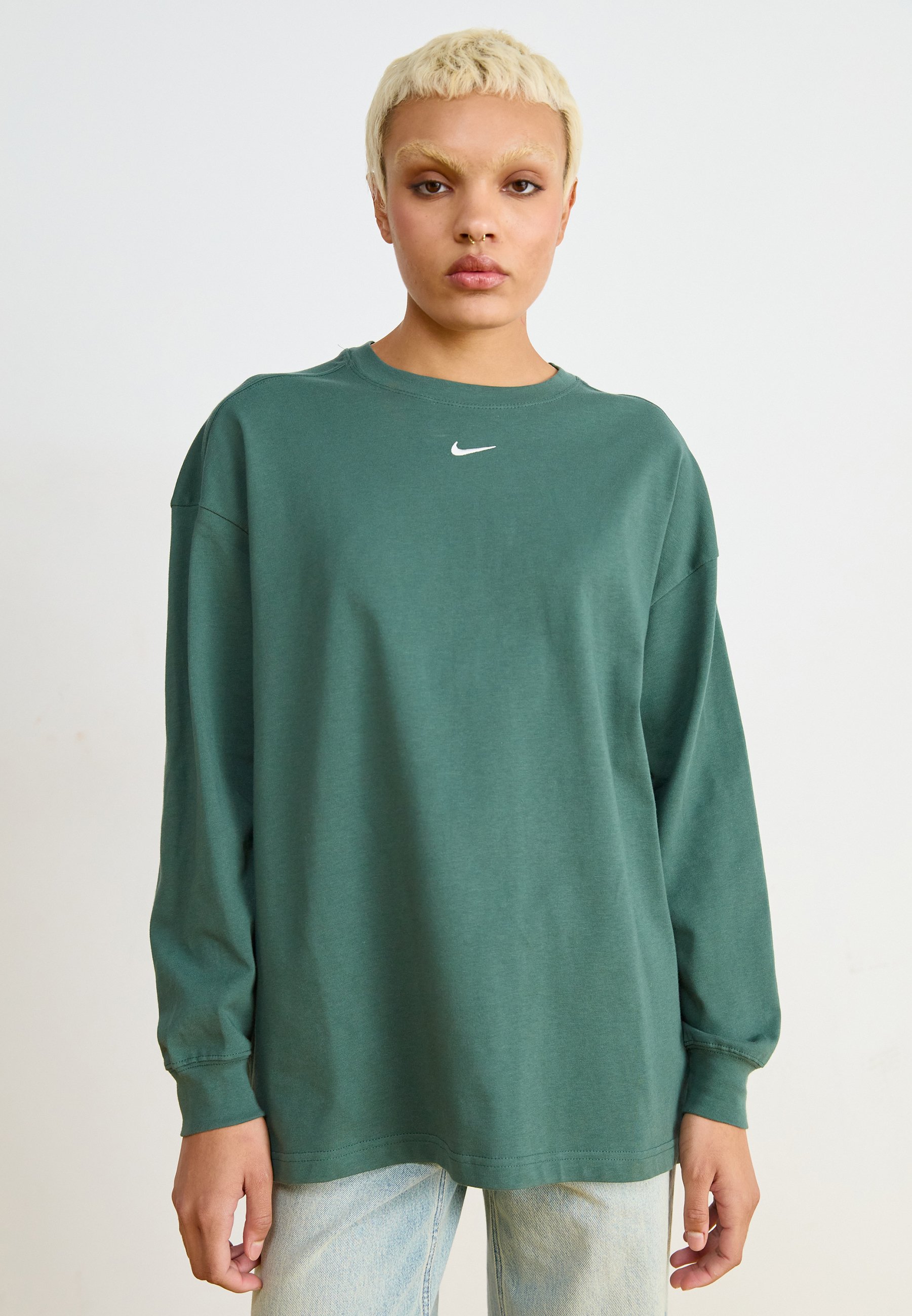 olive green nike long sleeve shirt