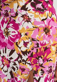 BWLDR DOME  - Koktailové šaty/večierkové šaty - floral fuschia