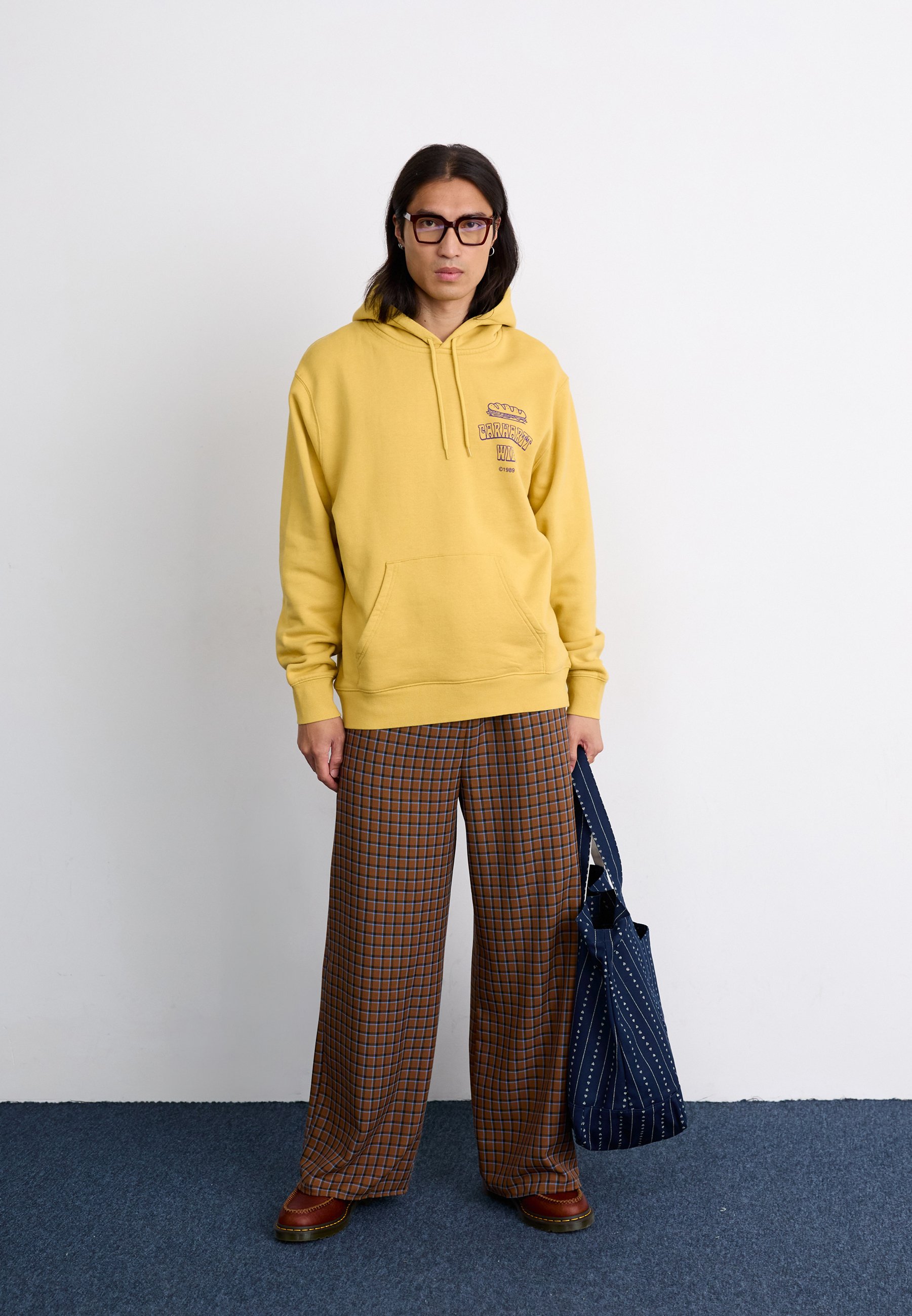 【Carhartt】 ★ HOODED SANDWICH SWEATSHIRT ★ LOOSE FIT Carhartt WIP Hooded Sandwich Sweatshirt, Black / Blue Fog